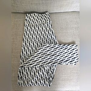 All Access Bandier Logo Pro Center Stage Leggings